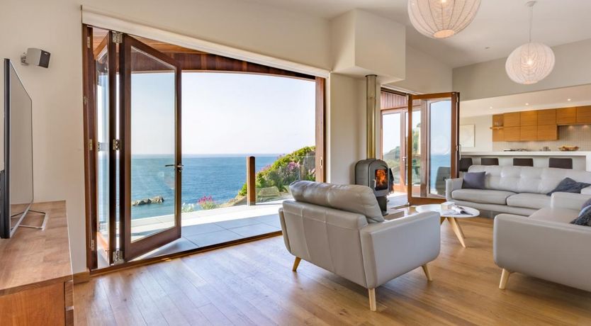 Photo of 5 Bed in Ilfracombe