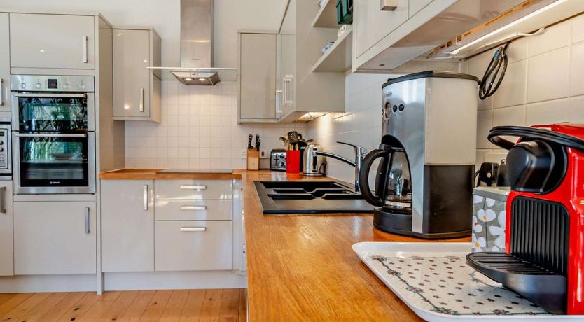 Photo of 5 Bed in Bridge of Cally