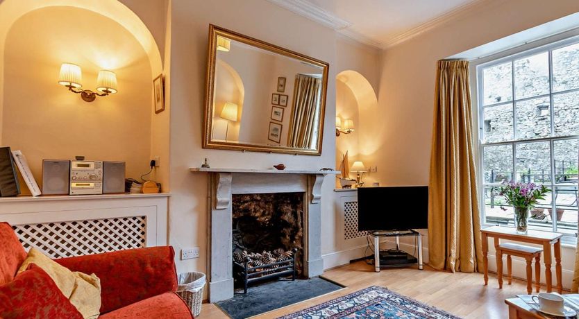 Photo of 4 Bed in Tenby