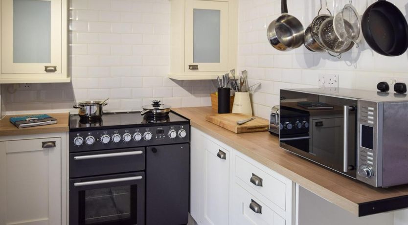 Photo of 3 Bed in Niton