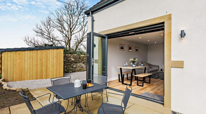 Photo of 2 Bed in Tosside