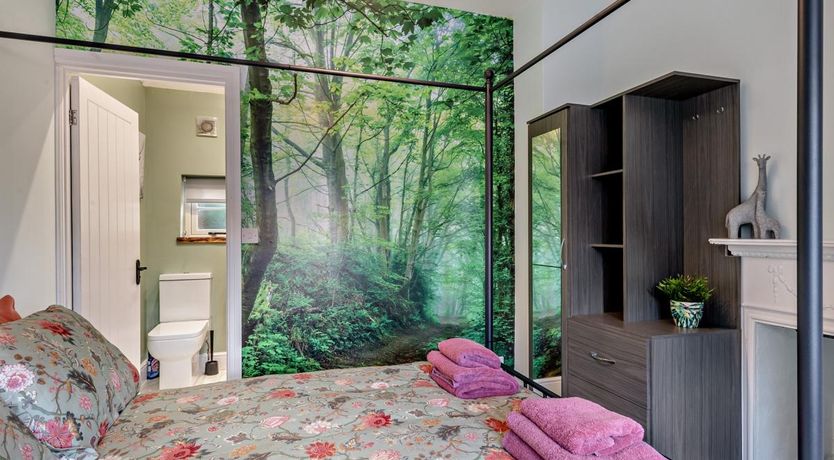 Photo of 1 Bed in Shipmeadow