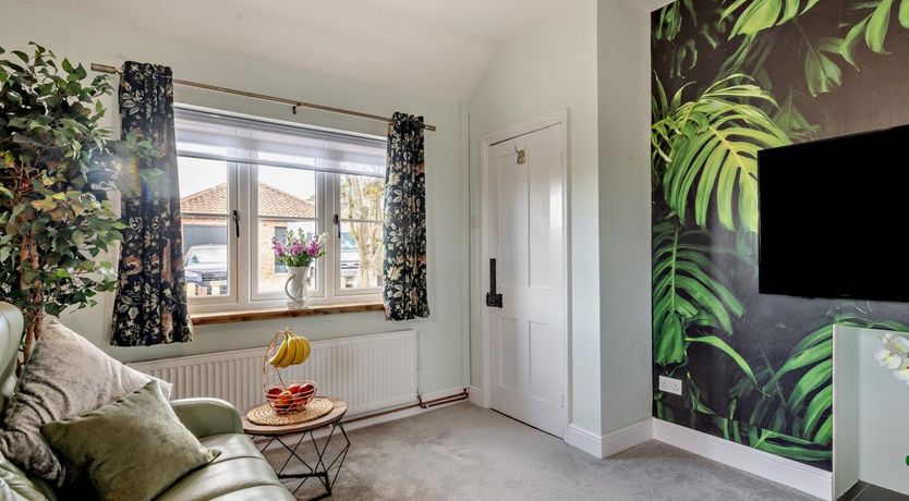 Photo of 1 Bed in Shipmeadow