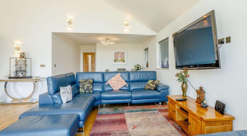 Photo of 4 Bed in Parracombe