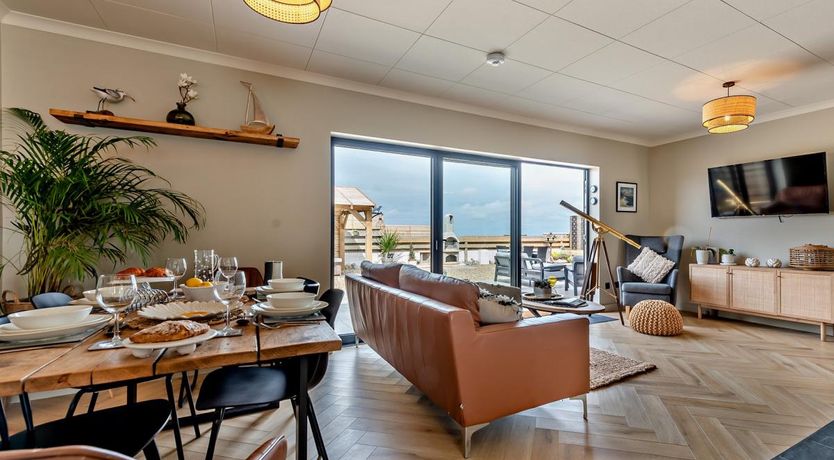 Photo of 3 Bed in Aberarth