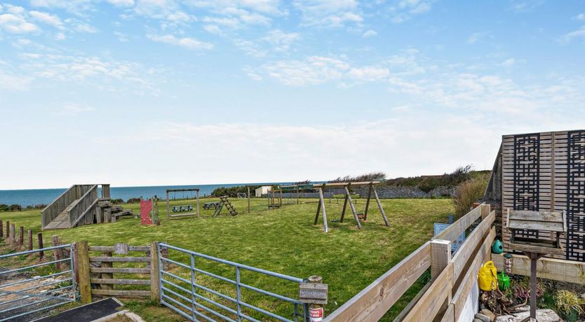 Photo of 3 Bed in Aberarth