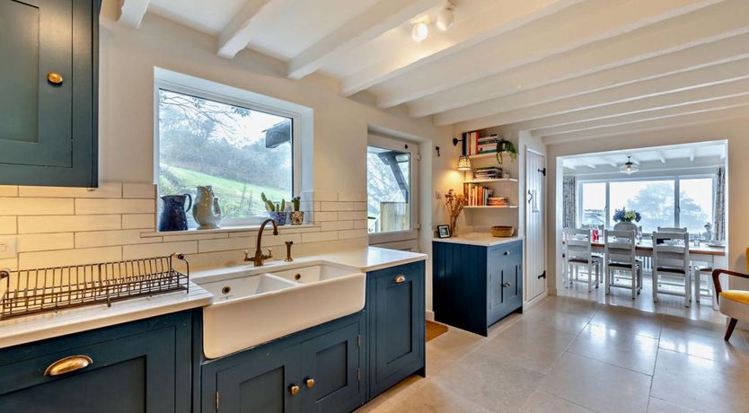 Photo of 5 Bed in Aberdovey