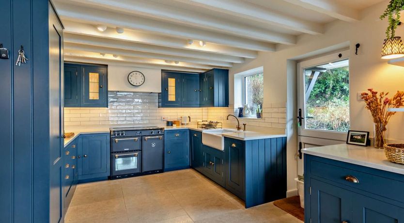 Photo of 5 Bed in Aberdovey