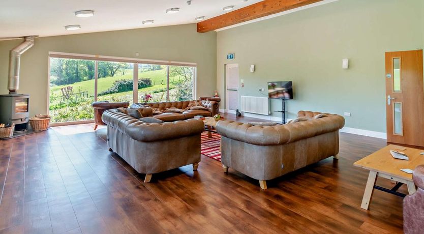 Photo of 5 Bed in Godshill