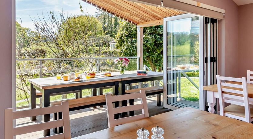 Photo of 5 Bed in Godshill