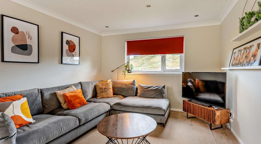 Photo of 5 Bed in Dunbar