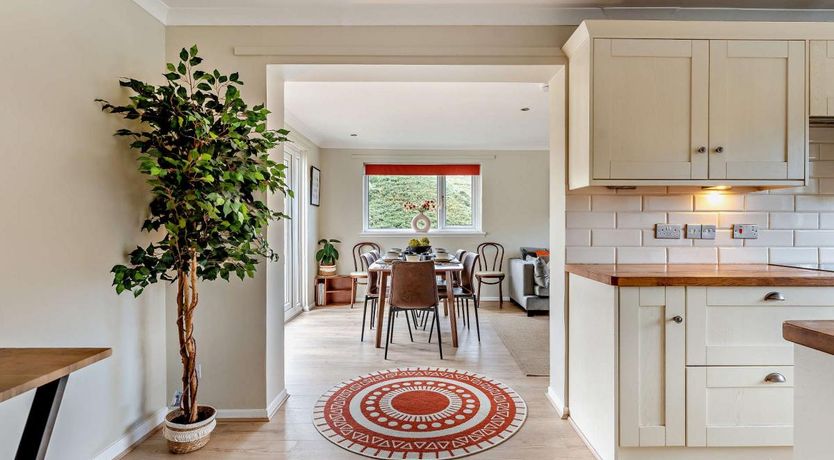 Photo of 5 Bed in Dunbar