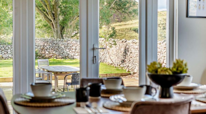 Photo of 5 Bed in Dunbar