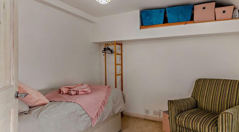 Photo of 3 Bed in Portland