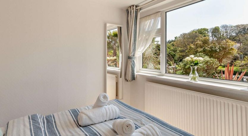 Photo of 2 Bed in Ventnor