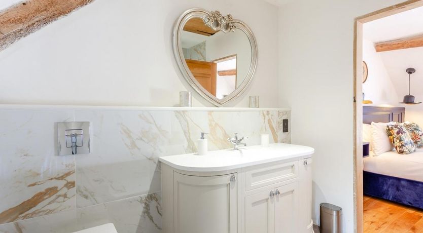 Photo of 1 Bed in Montacute