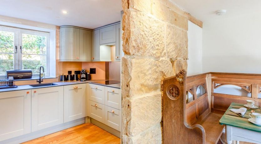 Photo of 1 Bed in Montacute