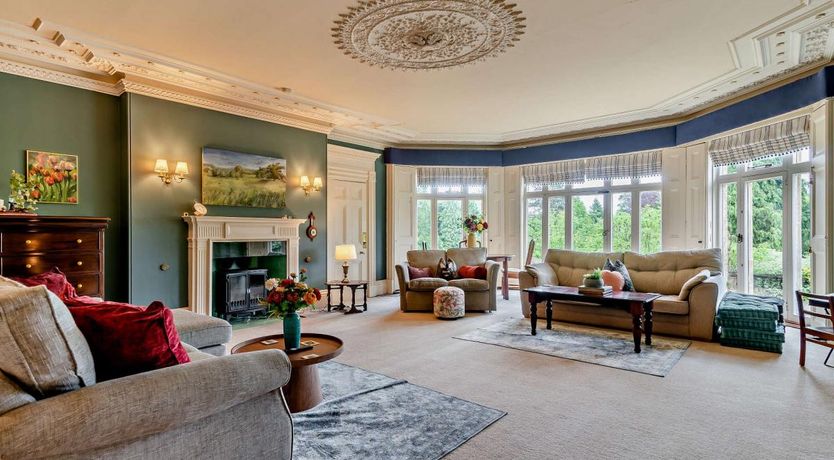 Photo of 9 Bed in Londesborough