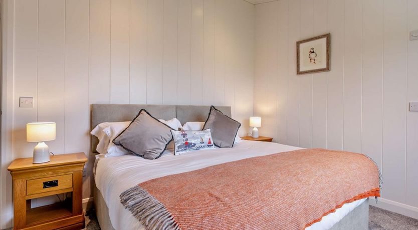 Photo of 2 Bed in St. Andrews