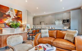 Photo of 2 Bed in Cheltenham