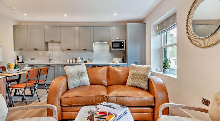 Photo of 2 Bed in Cheltenham