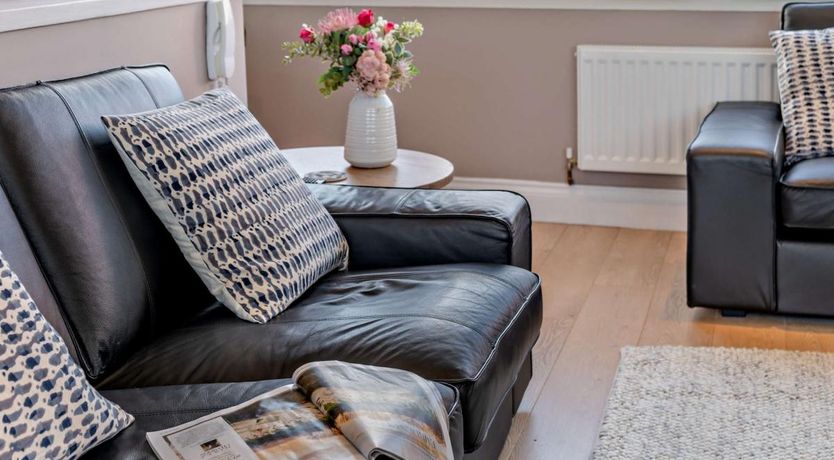 Photo of 2 Bed in Tenby