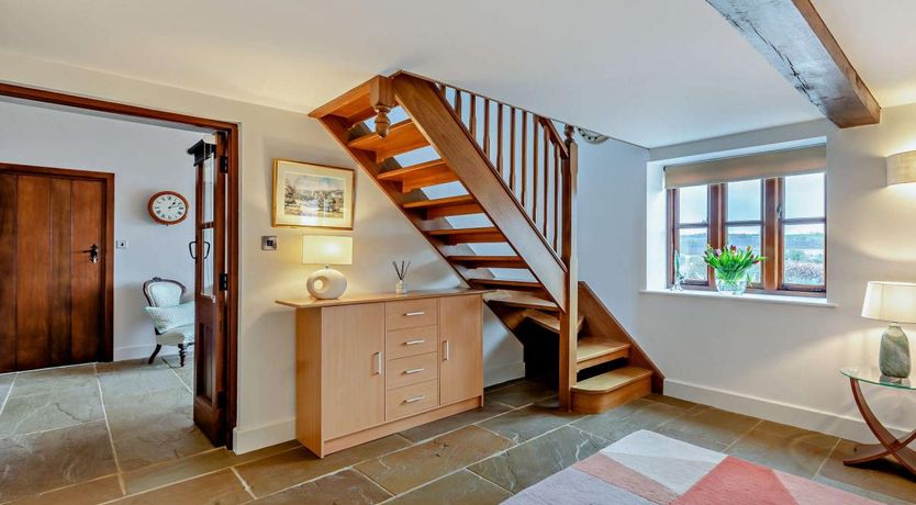 Photo of 4 Bed in North Cadbury