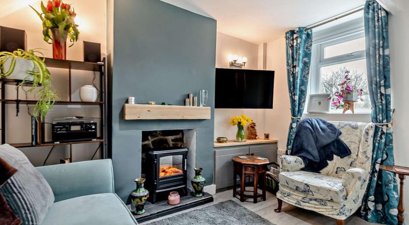 Photo of 2 Bed in Buxworth