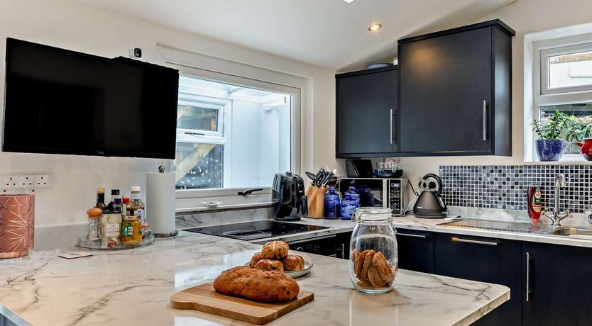 Photo of 2 Bed in Buxworth