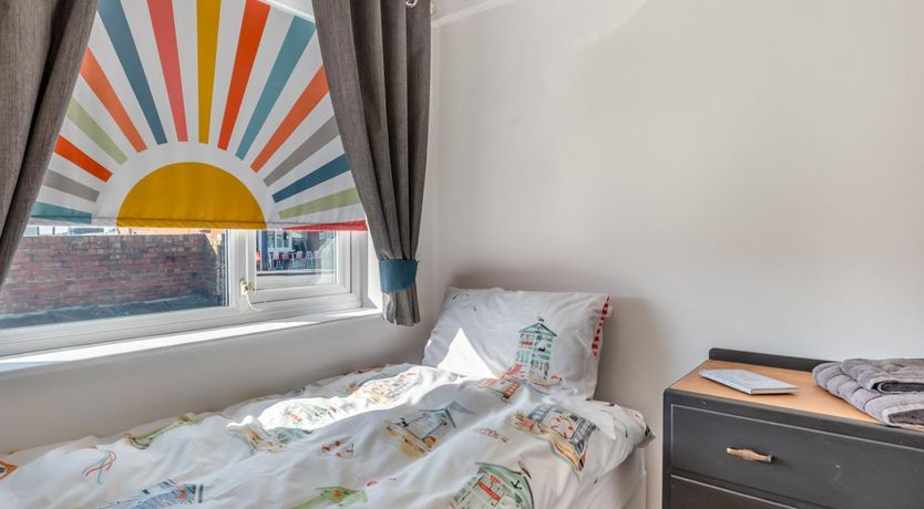 Photo of 5 Bed in Skegness