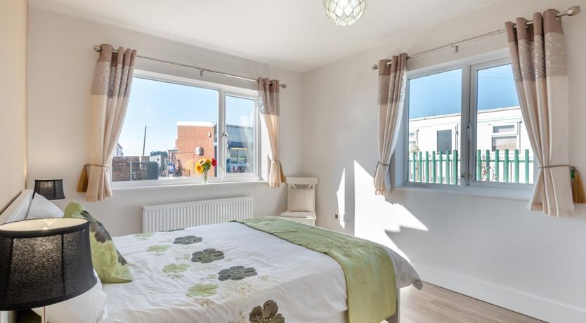 Photo of 5 Bed in Skegness