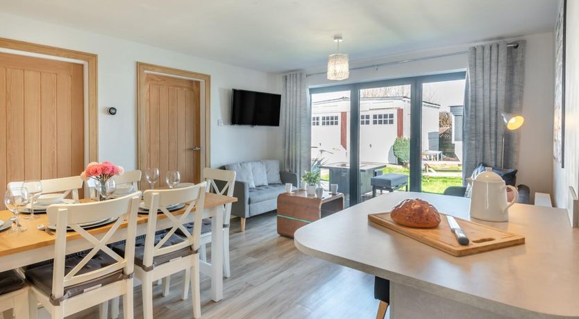 Photo of 5 Bed in Skegness