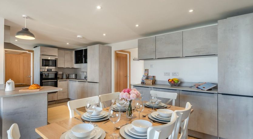 Photo of 5 Bed in Skegness