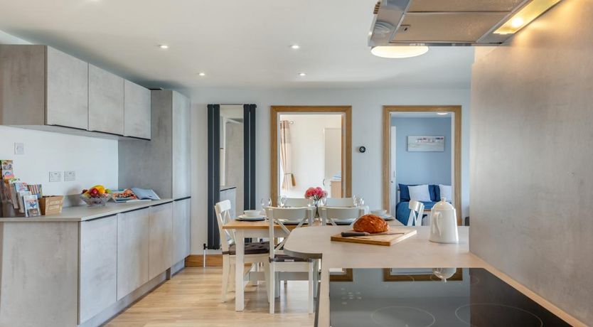 Photo of 5 Bed in Chapel St. Leonards