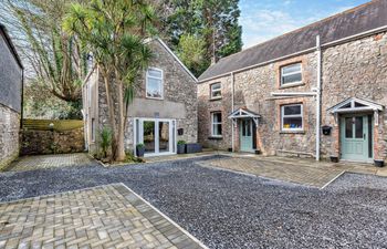 1 Bed in Tenby Holiday Home