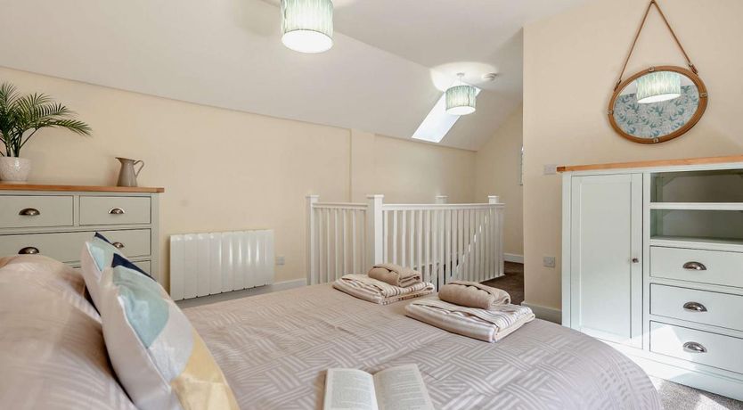 Photo of 1 Bed in Tenby