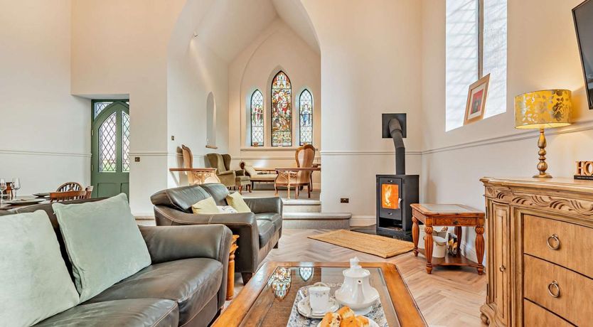 Photo of 4 Bed in Cinderford