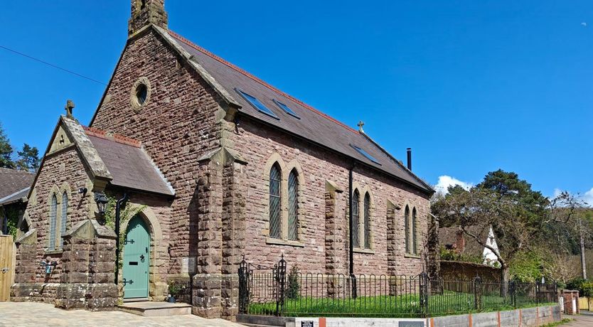 Photo of 4 Bed in Soudley