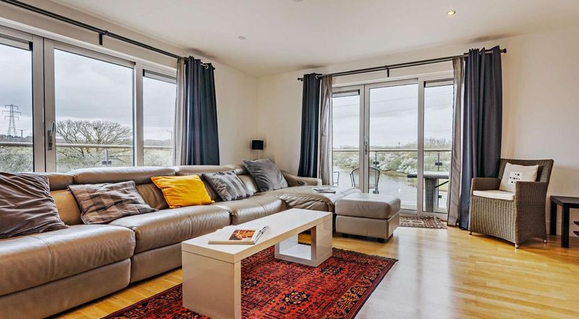 Photo of 4 Bed in Newport