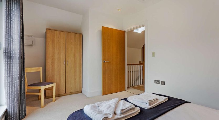 Photo of 4 Bed in Newport