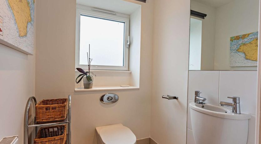 Photo of 4 Bed in Newport