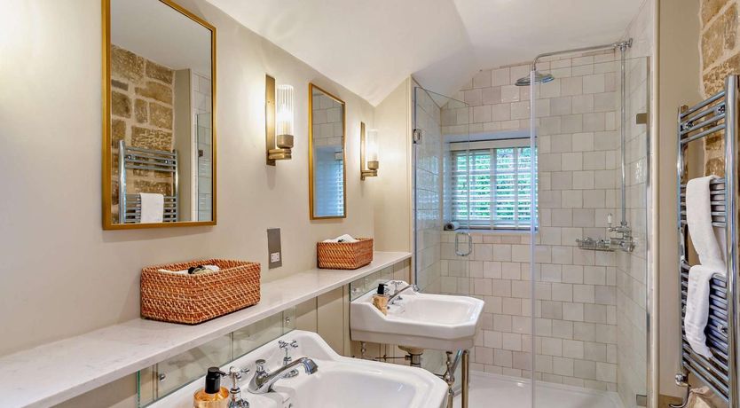 Photo of 4 Bed in York