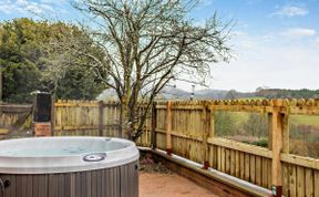 Photo of in Linley Brook (94532)
