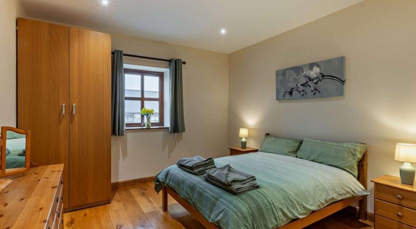 Photo of 2 Bed in Sunniside