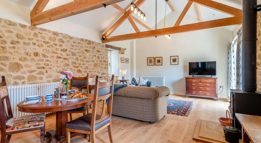 Photo of 1 Bed in Stoke Abbott