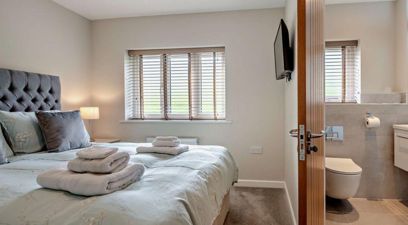 Photo of 2 Bed in West Lulworth