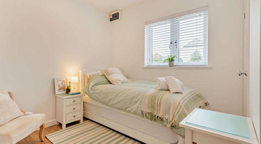 Photo of 2 Bed in Portland