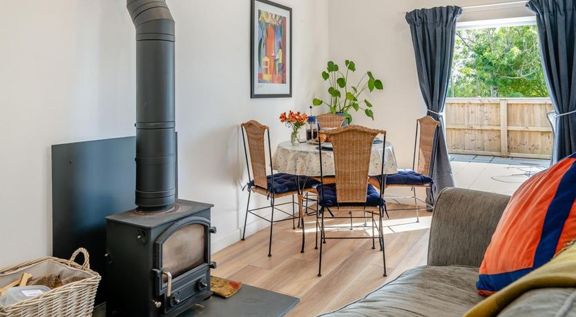 Photo of 1 Bed in Buckland St Mary