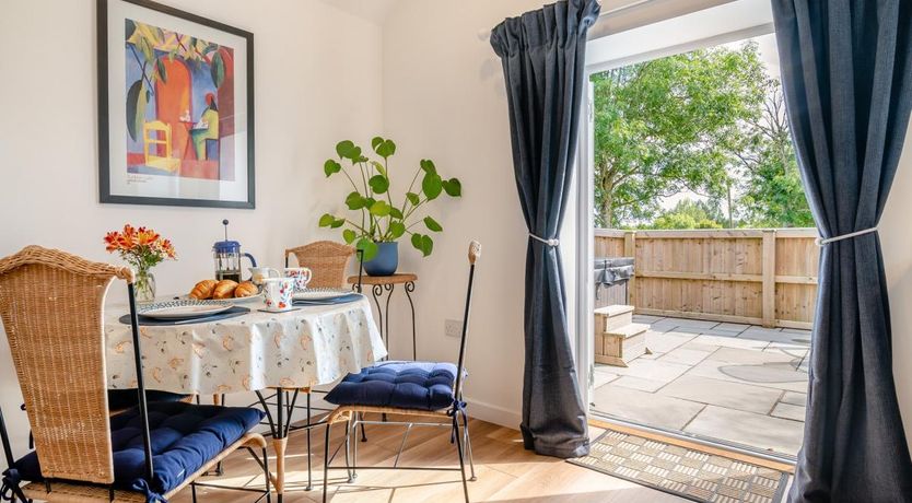 Photo of 1 Bed in Buckland St Mary