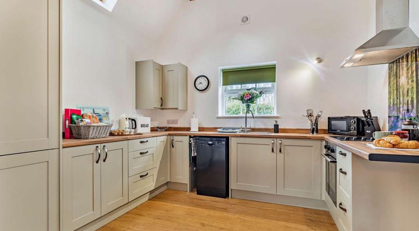 Photo of 3 Bed in Waldley